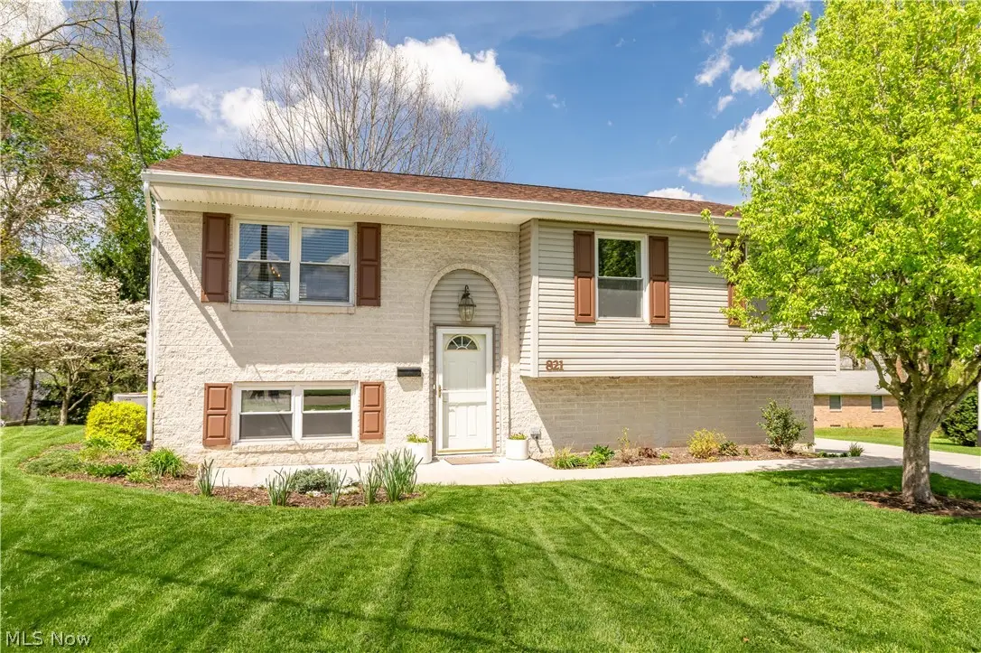 821 36th Nw Street, Canton, OH 44709 - #1