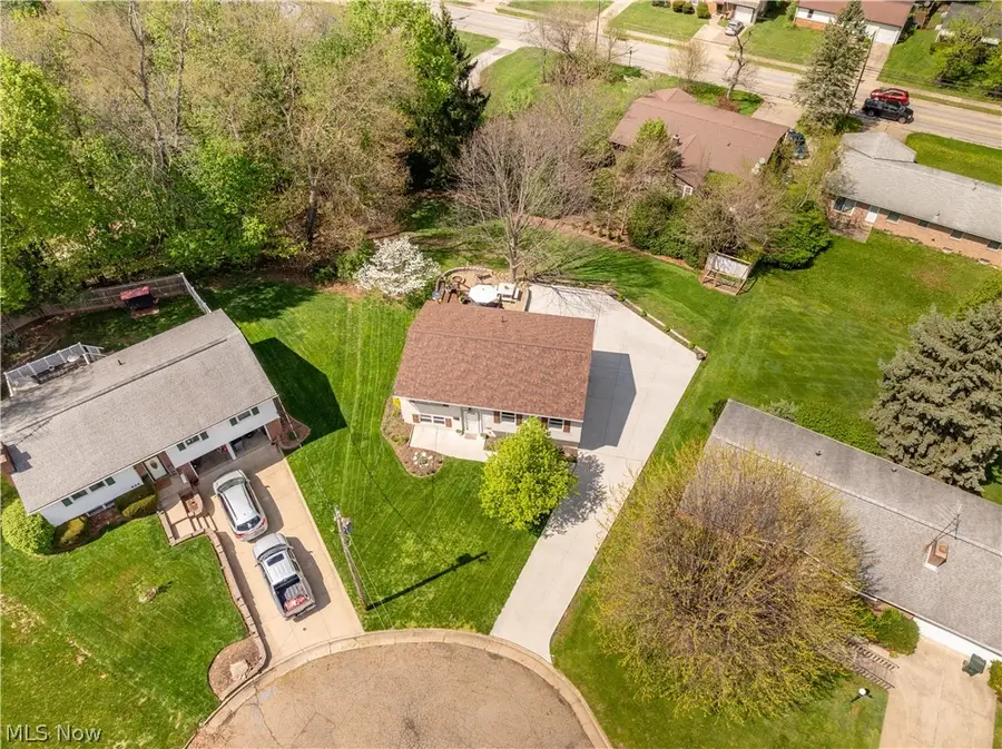 821 36th Nw Street, Canton, OH 44709 - #2