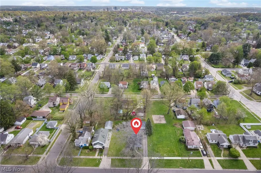 1037 Hardesty Boulevard, Akron, OH 44320 - #2