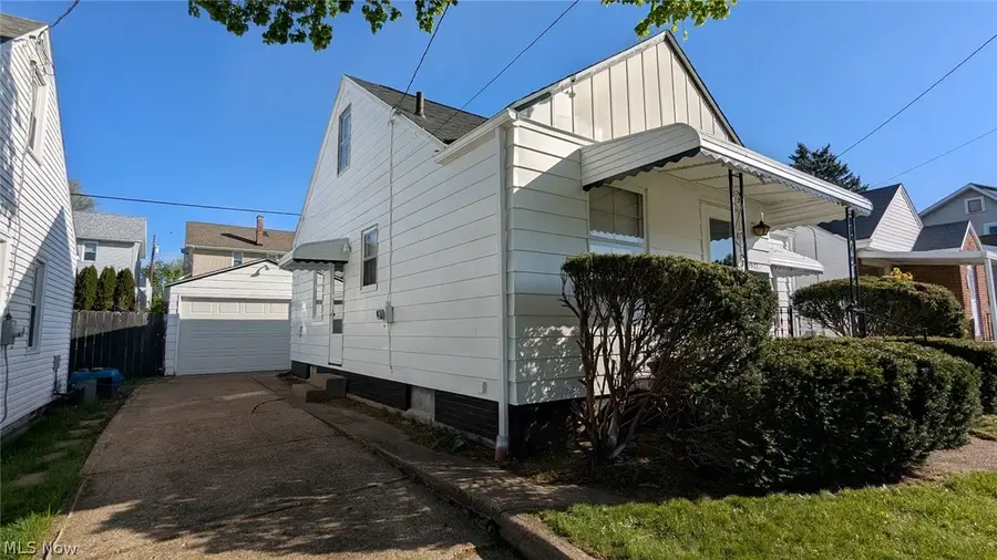 1527 Norwood Nw Place, Canton, OH 44709 - #2