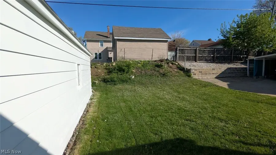 1527 Norwood Nw Place, Canton, OH 44709 - #3