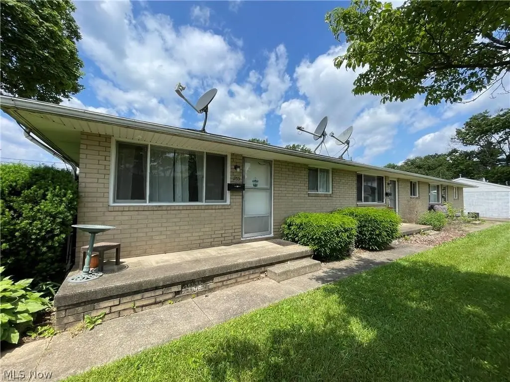233-237 Kennedy Street, Louisville, OH 44641 - #1