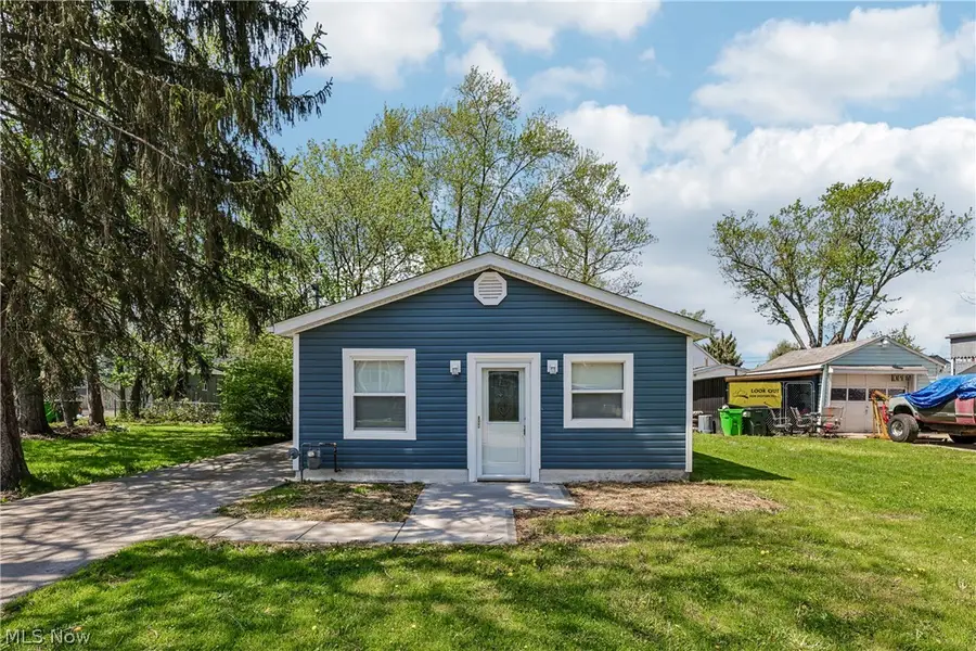 1424 5th Street, Lakemore, OH 44250 - #2