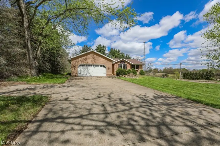 2855 Nimishillen Church Ne Road, Canton, OH 44721 - #3