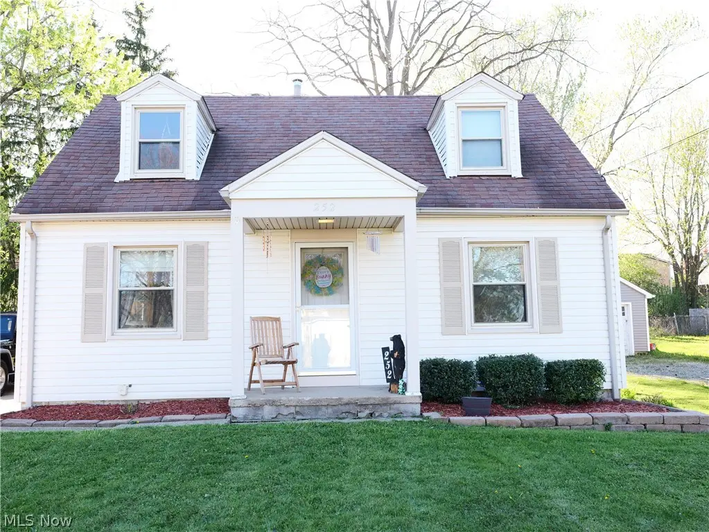 252 Parkgate Avenue, Austintown, OH 44515 - #1