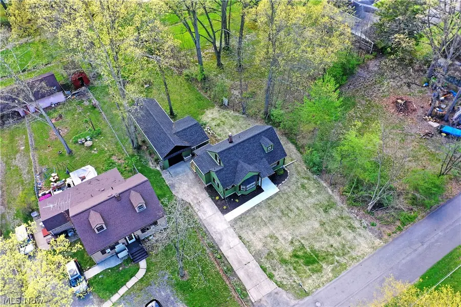 3384 Lakeside Drive, Mineral Ridge, OH 44440 - #3