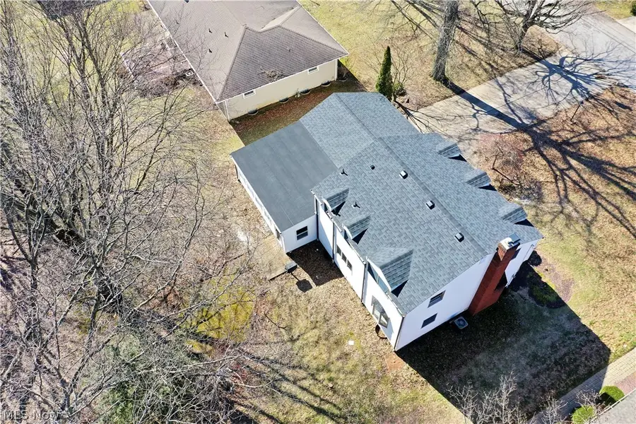 8351 Chesterton Drive, Youngstown, OH 44514 - #3