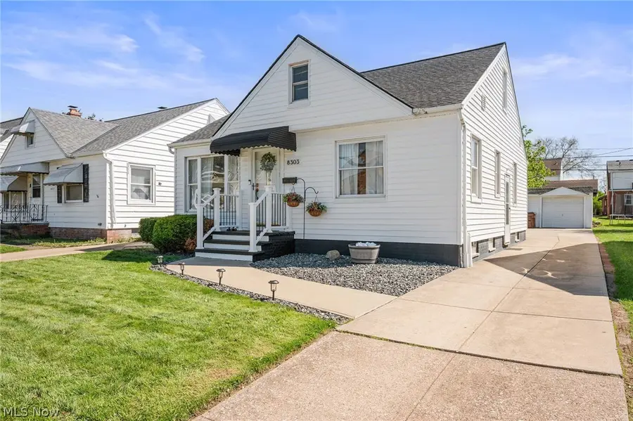 8303 Snow Road, Parma, OH 44129 - #2