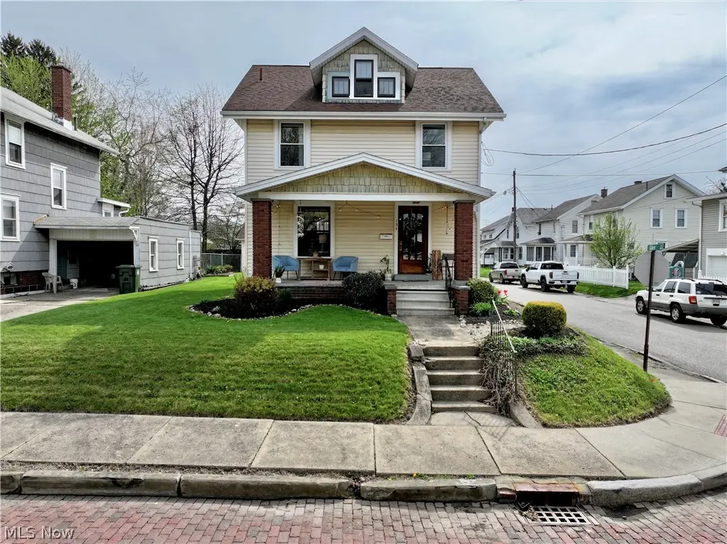 134 Roslyn Nw Avenue, Canton, OH 44708 - #1