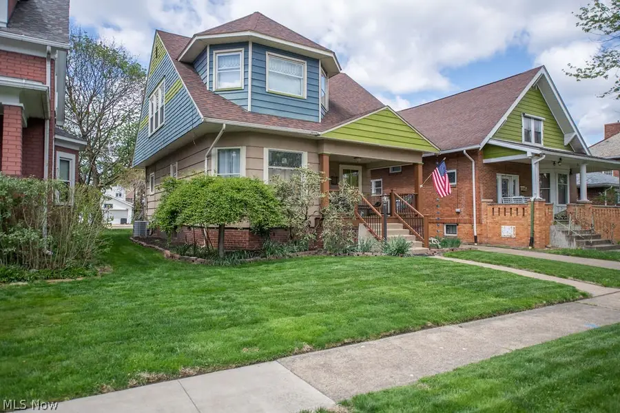 716 N Dawson Street, Uhrichsville, OH 44683 - #3