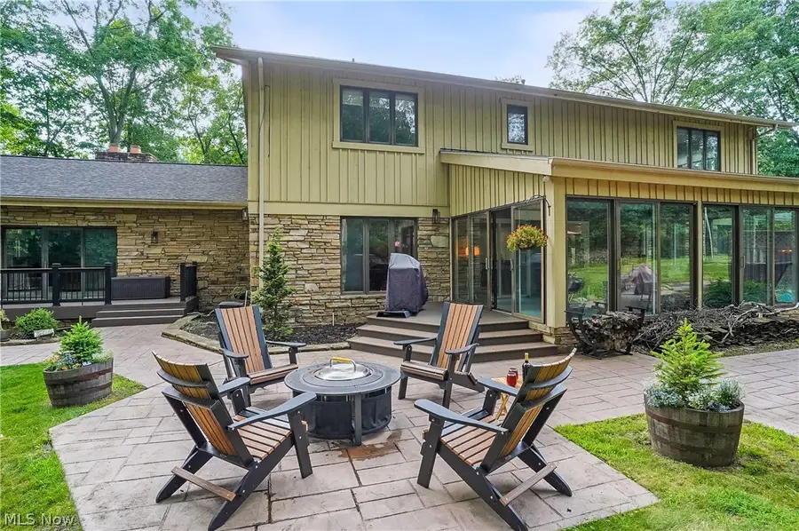 889 Eaton Avenue, Akron, OH 44303 - #3