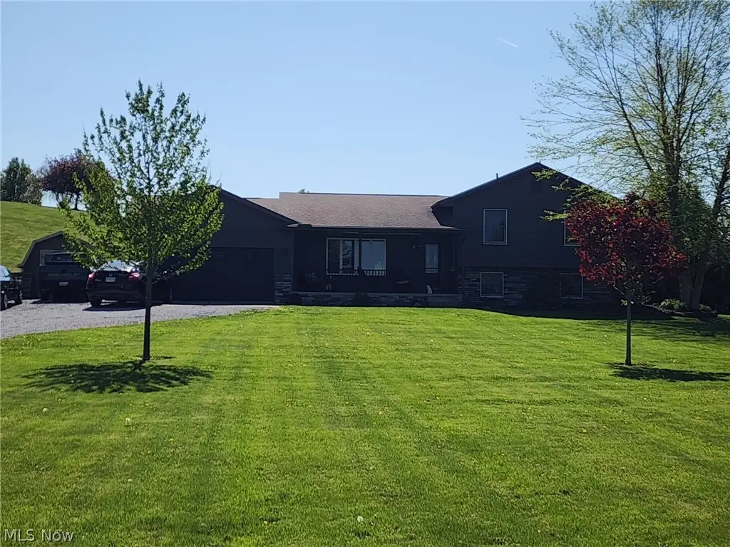 4947 SE Pleasant Valley Se Road, Dennison, OH 44621 - #1