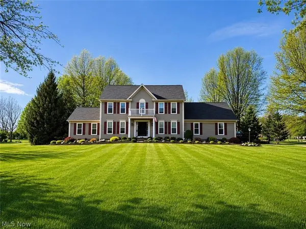 6733 Meadowood Drive, Valley City, OH 44256