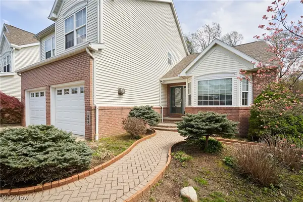 1484 Camden Ridge Boulevard, Akron, OH 44312