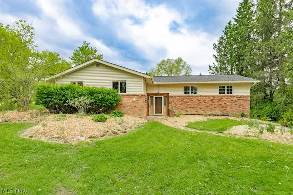 7969 Dines Road, Russell, OH 44072