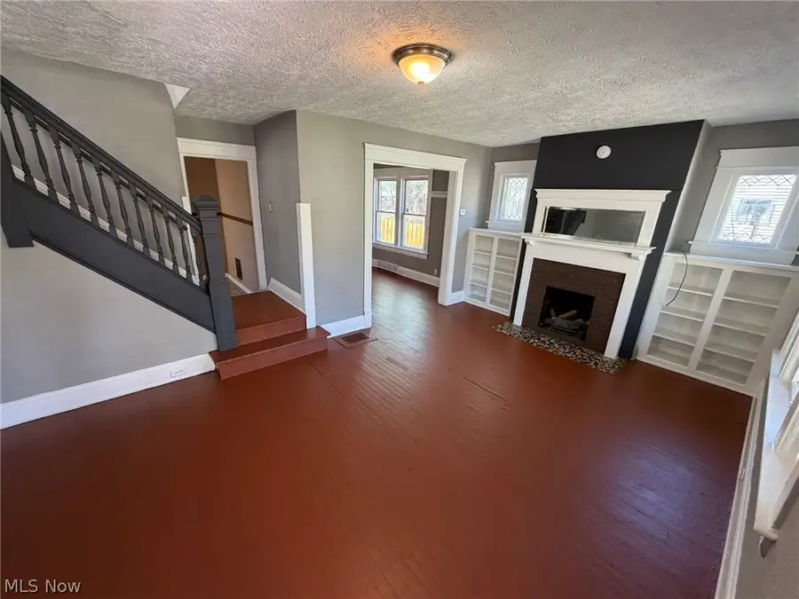 9902 Yale Avenue, Cleveland, OH 44108 - #2