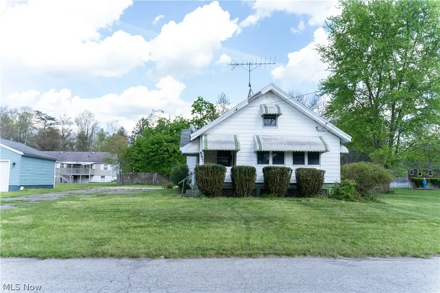 557 Sunshine Avenue, Youngstown, OH 44505 - #3