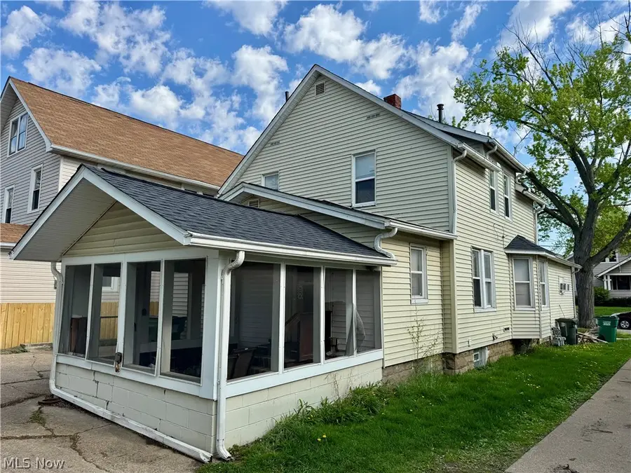 423 7th Street, Fairport Harbor, OH 44077 - #2