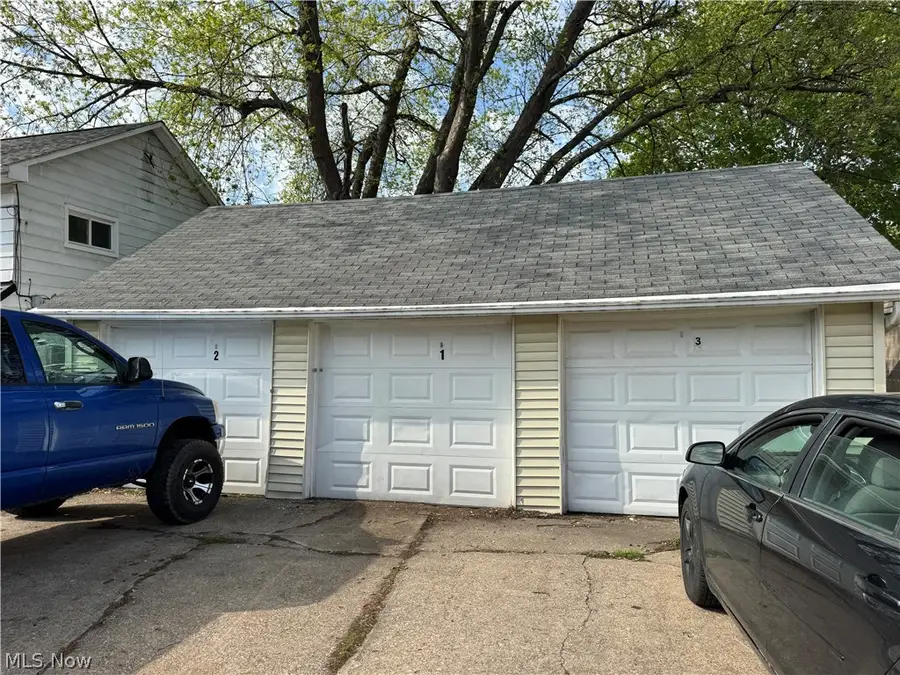 423 7th Street, Fairport Harbor, OH 44077 - #3