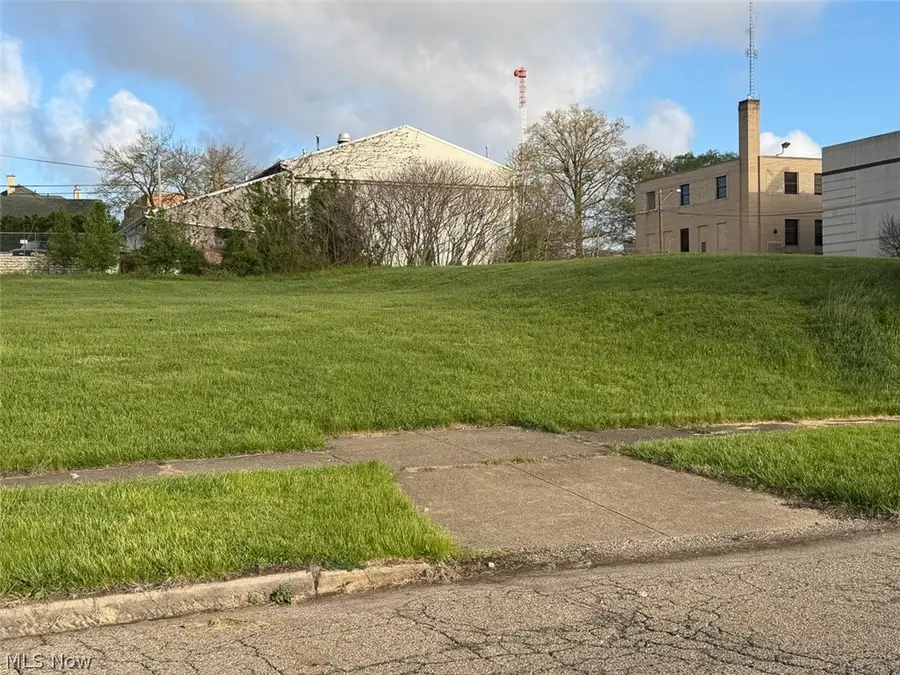 7th Se Street, Canton, OH 44702 - #2