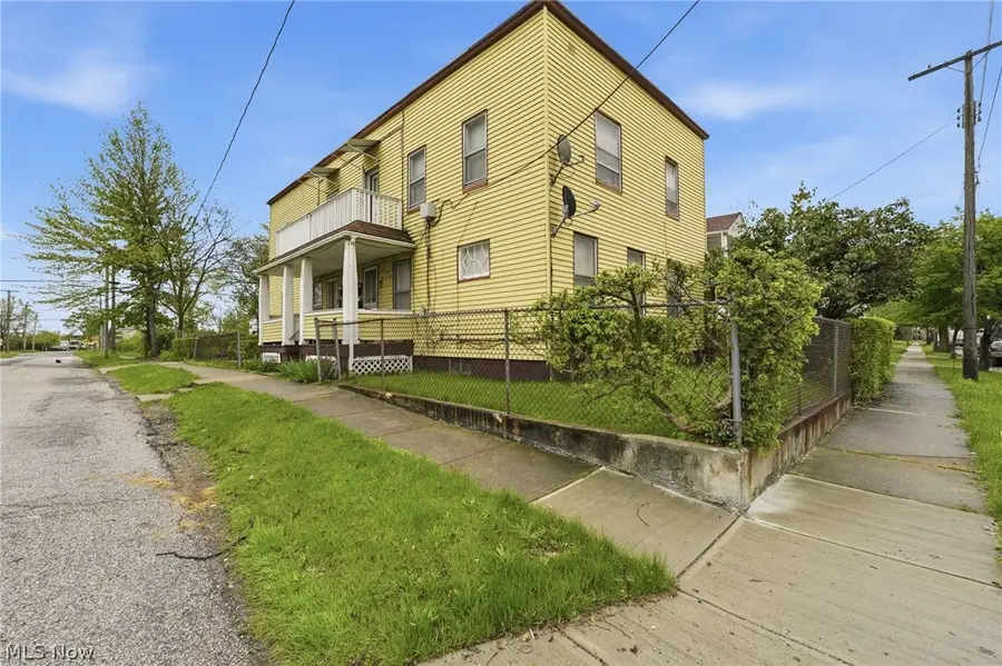 689 Midland Avenue, Cleveland, OH 44110 - #2