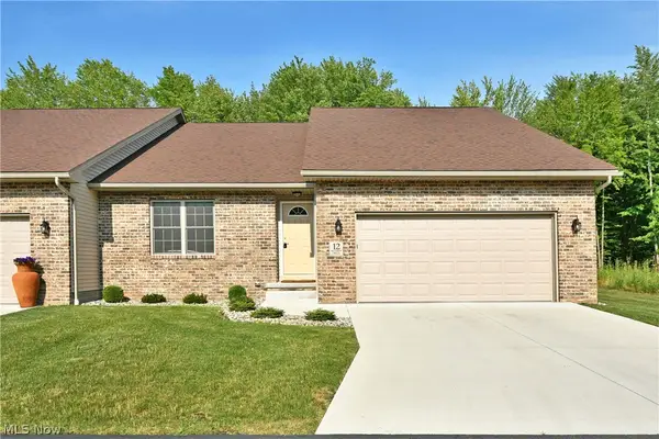 12 Bayview Circle, Cortland, OH 44410