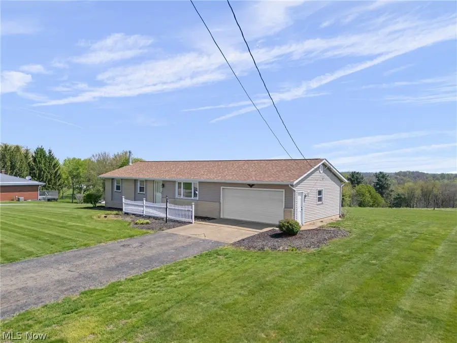 1830 Baird Ne Avenue, Paris, OH 44669 - #2