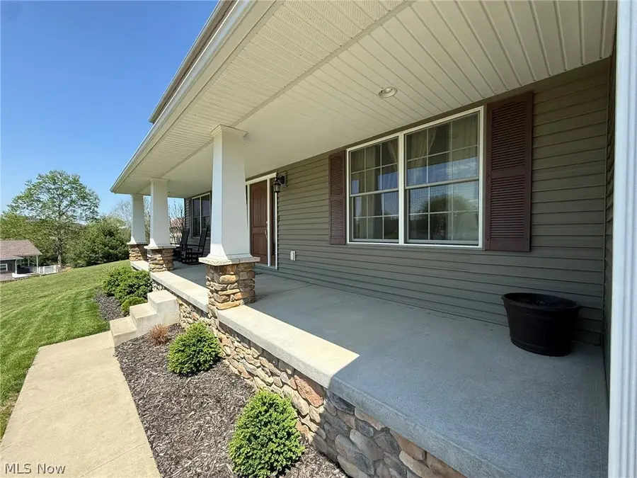 235 Briarwood Se Drive, New Philadelphia, OH 44663 - #2