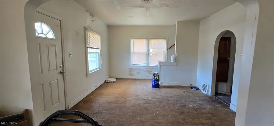 505 E 266th Street, Euclid, OH 44132 - #3