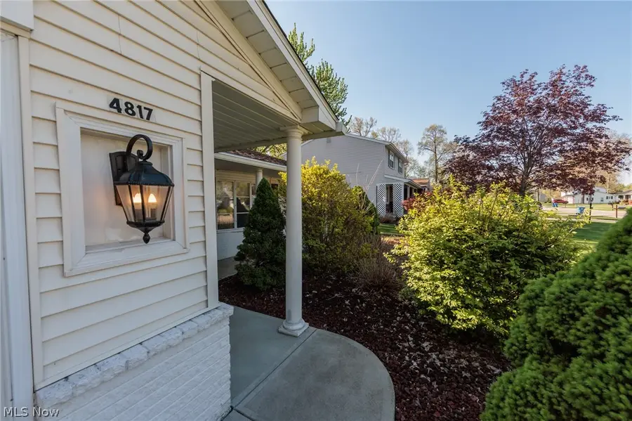 4817 Edgewood Drive, Lorain, OH 44053 - #3