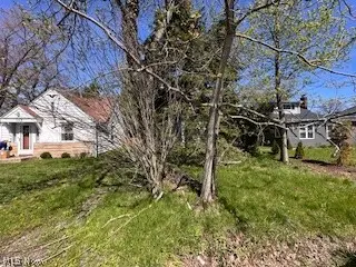 159 Courtland Boulevard, Eastlake, OH 44095