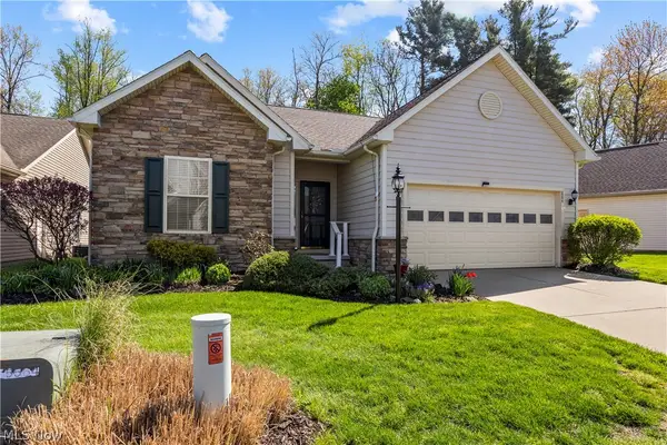 884 Lakeview Court, Kent, OH 44240