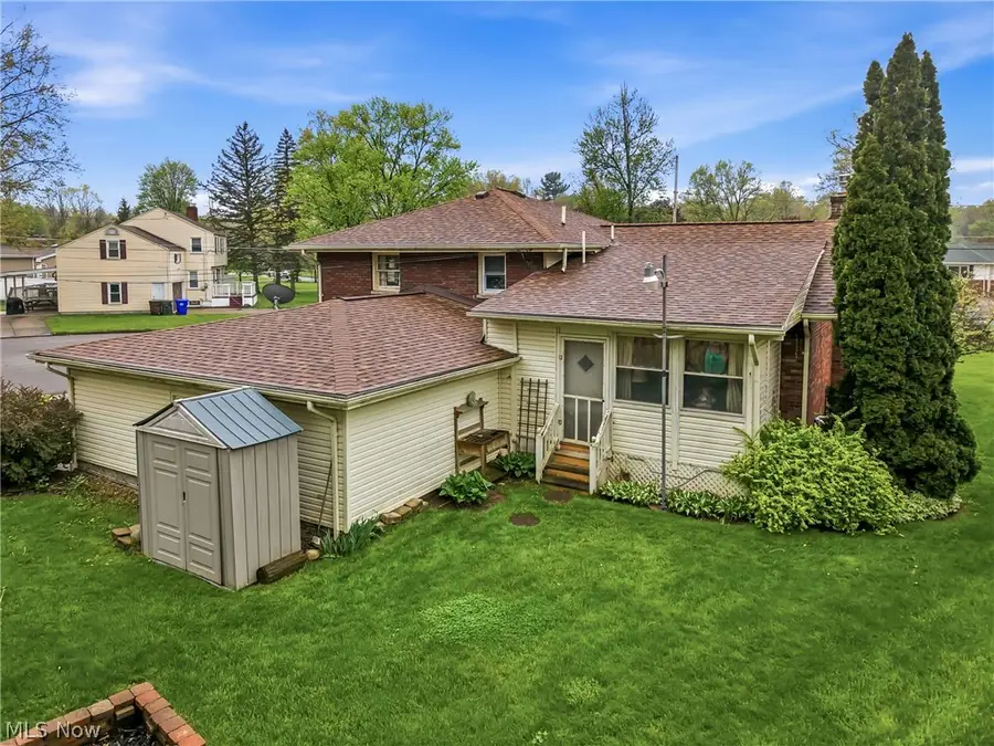 3441 Bentwillow Lane, Youngstown, OH 44511 - #3