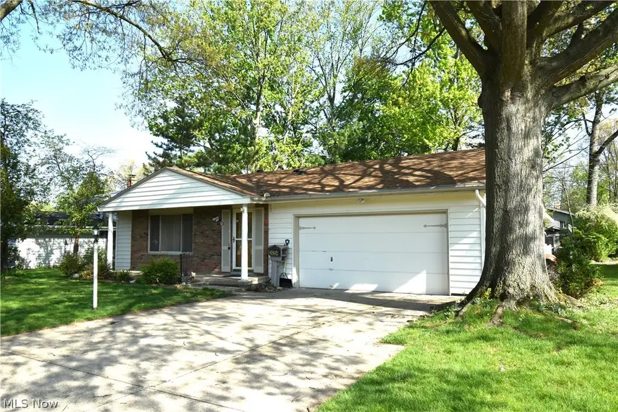 24354 S Oxford Oval, North Olmsted, OH 44070 - #3