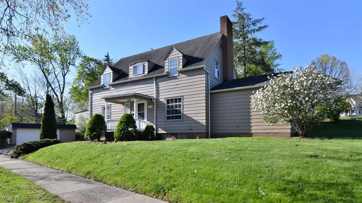 2423 Eaton Road, University Heights, OH 44118 - #1