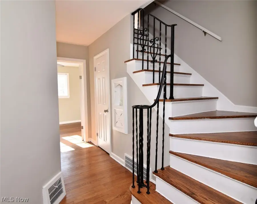 2423 Eaton Road, University Heights, OH 44118 - #3