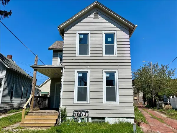 4212 Apple Avenue, Cleveland, OH 44113