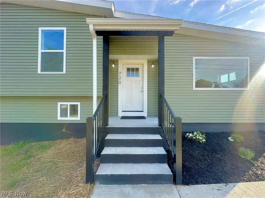 720 57th Street, Vienna, WV 26105 - #2