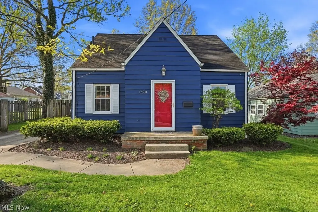 1620 Sackett Avenue, Cuyahoga Falls, OH 44223 - #1