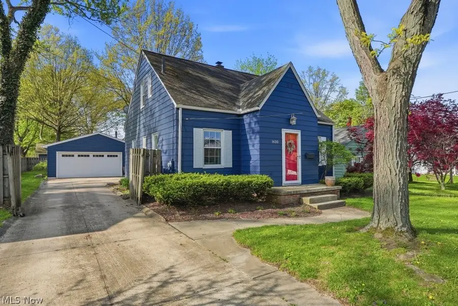 1620 Sackett Avenue, Cuyahoga Falls, OH 44223 - #2