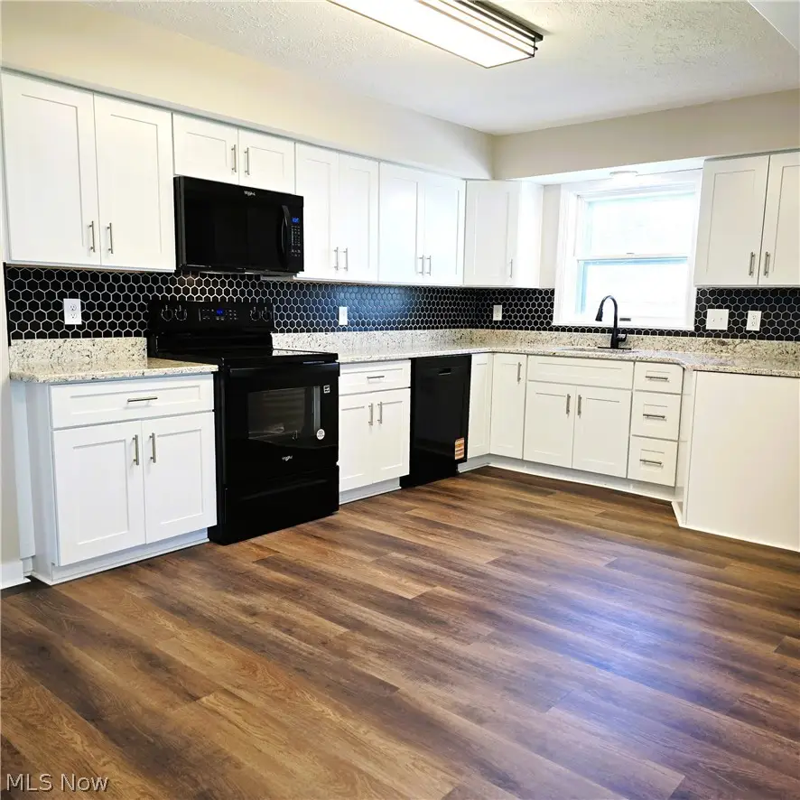 5240 W 147th Street, Brook Park, OH 44142 - #3