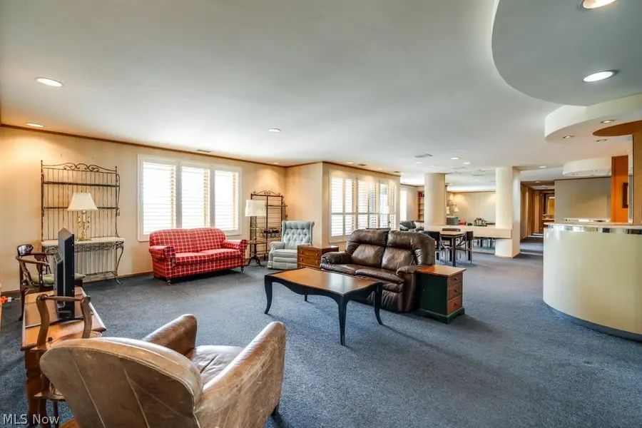 5200 Three Village Drive #3-DF, Lyndhurst, OH 44124 - #3