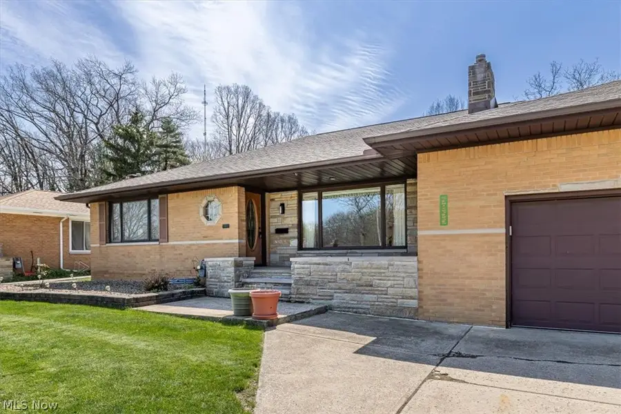 5855 W Ridgewood Drive, Parma, OH 44129 - #2