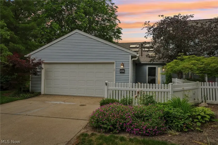 838 Lynnhaven Lane, Akron, OH 44313 - #3