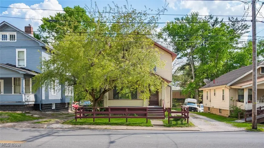 954 Pershing Road, Zanesville, OH 43701 - #3