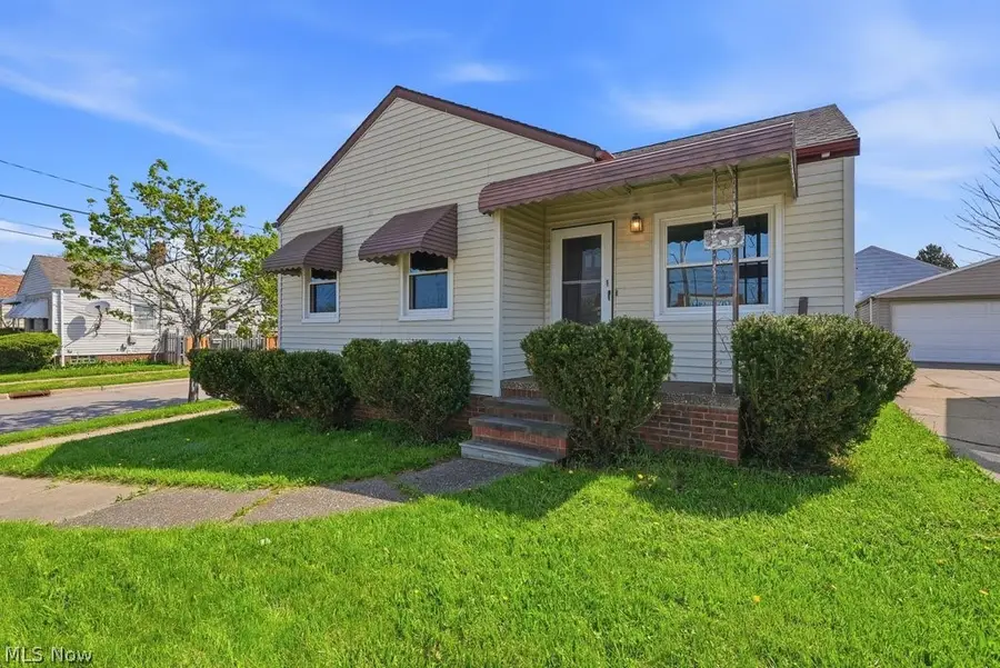 4919 Ridge Road, Brooklyn, OH 44144 - #2