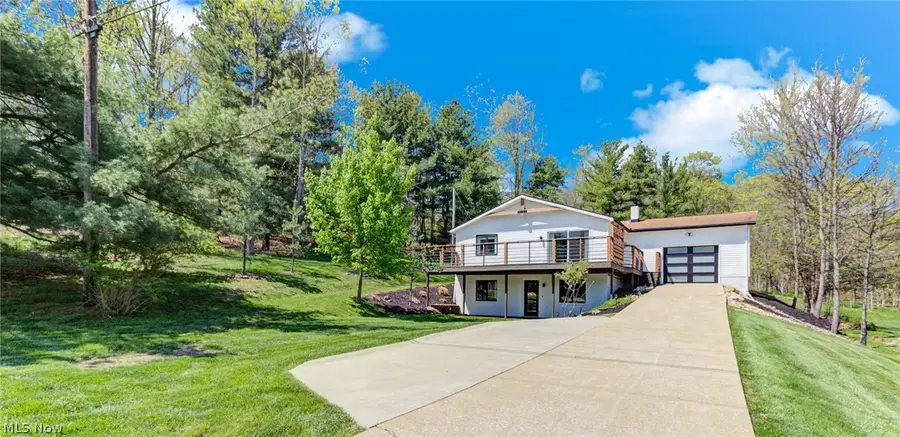 573 W Mohawk Drive, Malvern, OH 44644 - #3