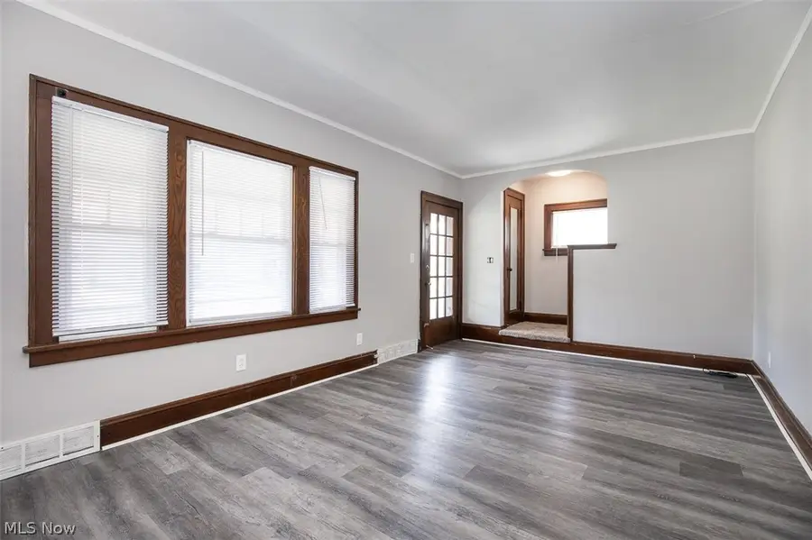 10203 Greenview Avenue, Garfield Heights, OH 44125 - #3