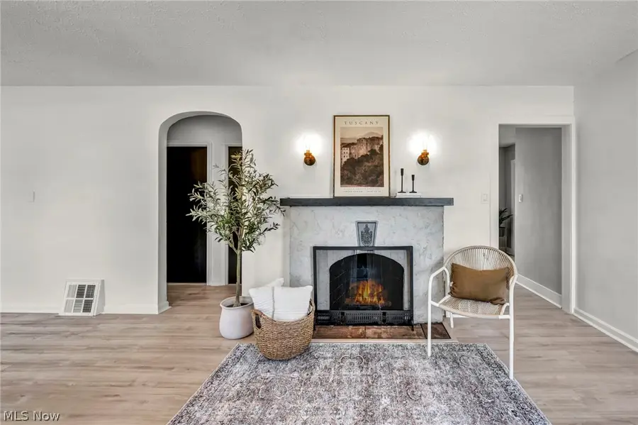 375 Hillside Road, Seven Hills, OH 44131 - #3