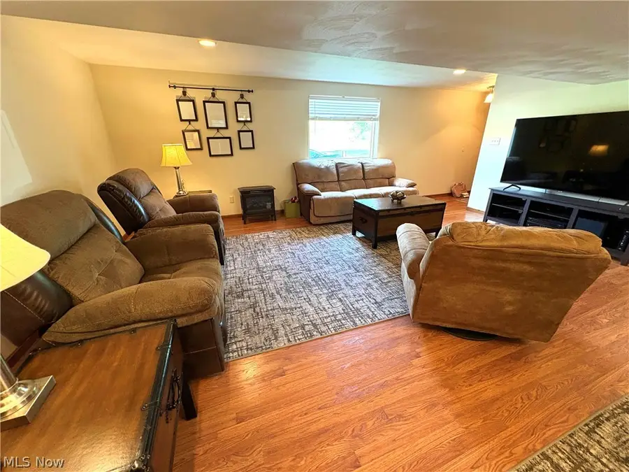 312-316 Henrietta Street, Weirton, WV 26062 - #2